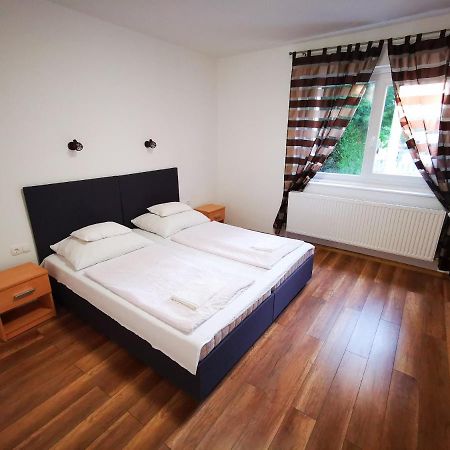 Máté apartman Gyula Exterior foto
