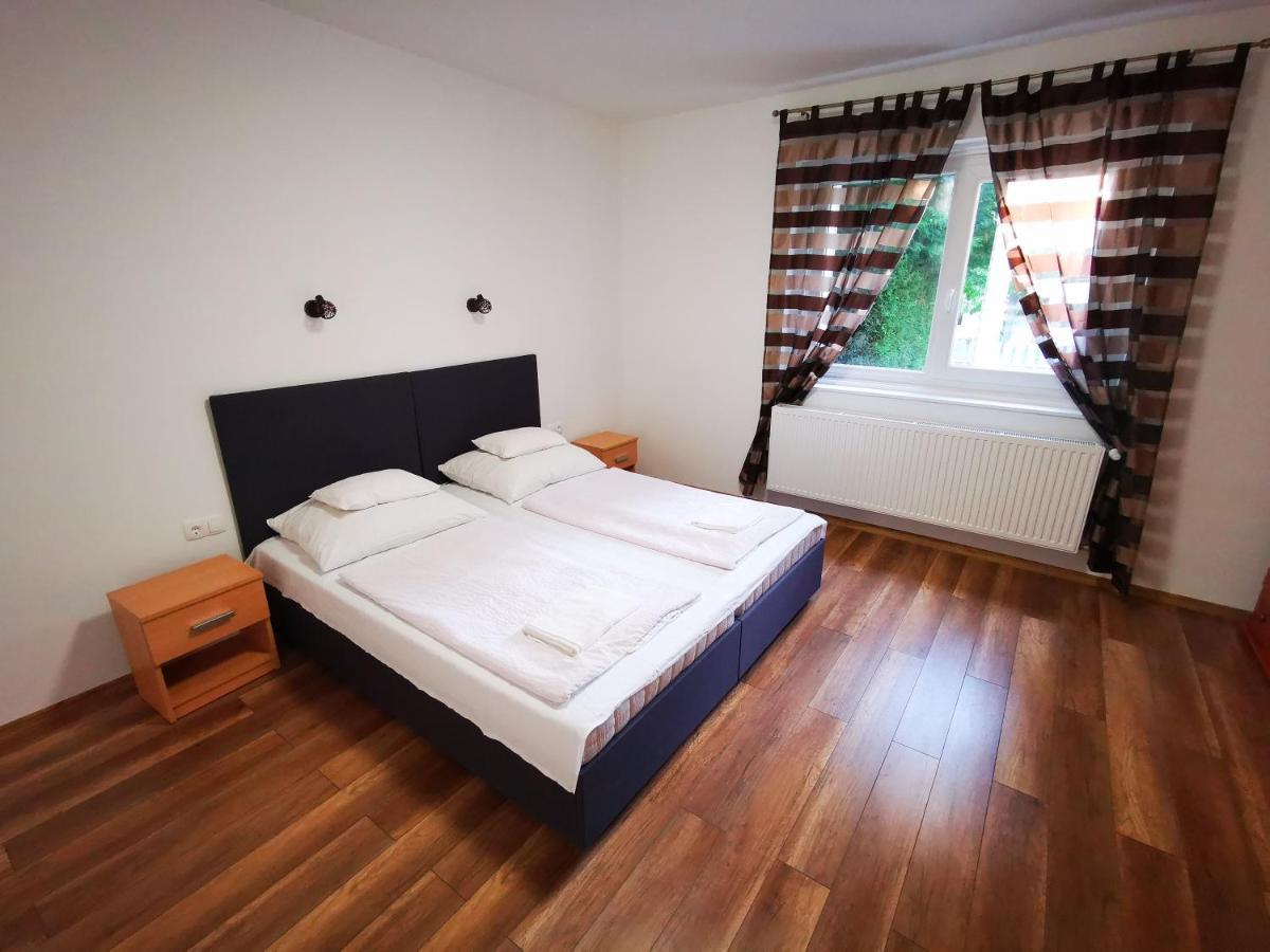 Máté apartman Gyula Exterior foto